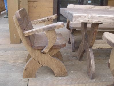 Кресло деревянное для дачи и сада